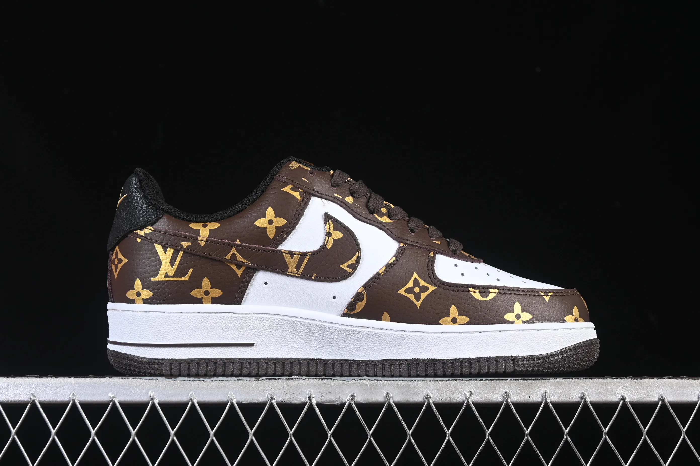 All categories Nk Air Force 1 Air Force series Nk Air Force 1 Low Air Force low top Nike Air Force 1'07 Low LV joint classic white brown Air Force 1 low top casual sneakers CZ3986-004